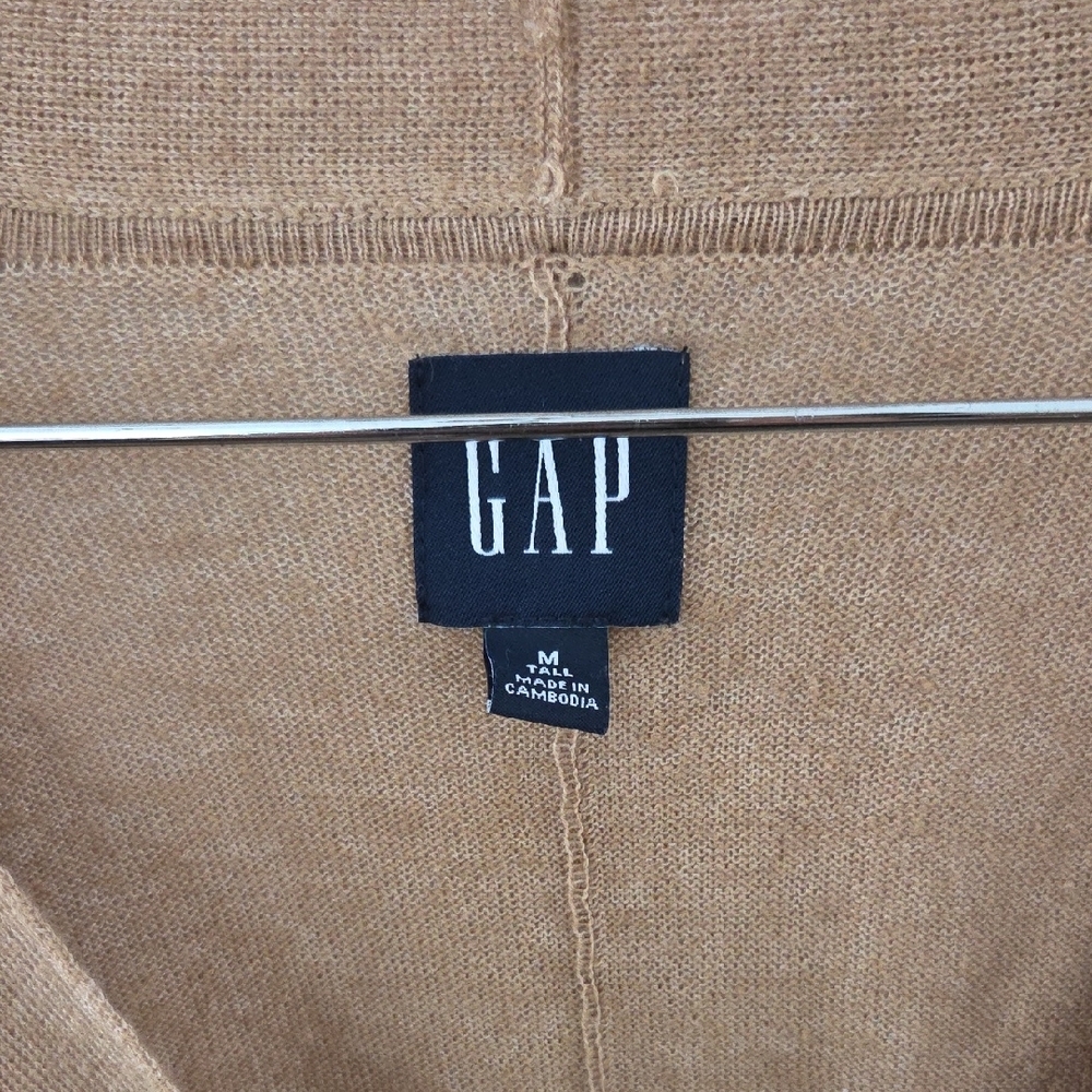 GAP Women's Linen Camel V-neck Cardigan - Picture 3 of 9